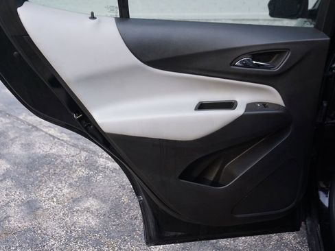 Used 2024 Chevrolet Equinox LS w/ LS Convenience Package image 24