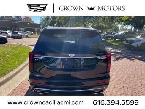 Used 2025 Cadillac XT6 Premium Luxury w/ LPO, Floor Liner Package image 12