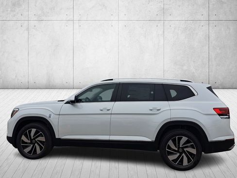 New 2026 Volkswagen Atlas SEL image 8