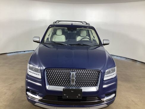 Used 2019 Lincoln Navigator L Black Label w/ Cargo Package AWD/4WD image 2