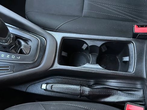 Used 2017 Ford Focus SE image 29