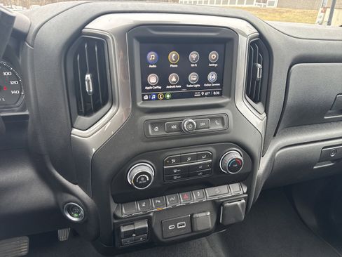 Used 2024 Chevrolet Silverado 2500 Custom w/ Custom Value Package image 18