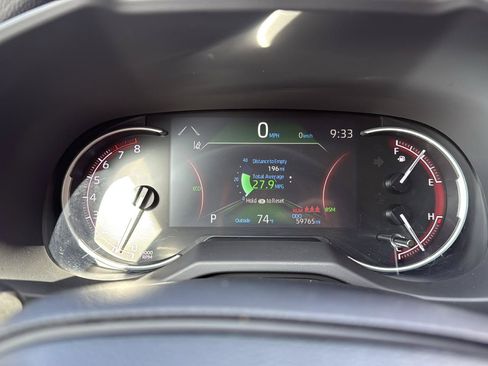 Used 2024 Toyota RAV4 XLE FWD image 10