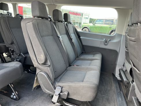 Used 2019 Ford Transit 350 XLT RWD image 4