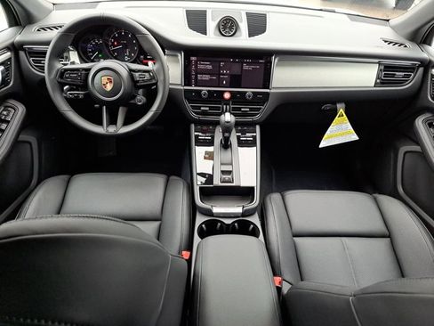 Certified 2026 Porsche Macan AWD/4WD image 16