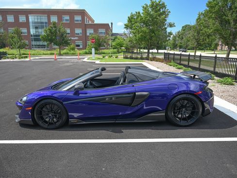 Used 2020 McLaren 600LT Spider RWD image 21