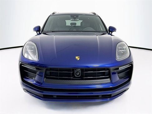 New 2026 Porsche Macan image 6