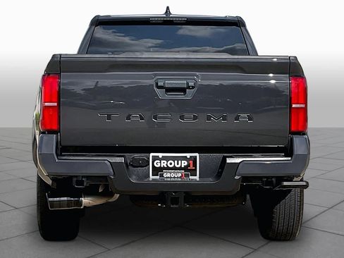 Used 2025 Toyota Tacoma TRD Sport RWD image 5
