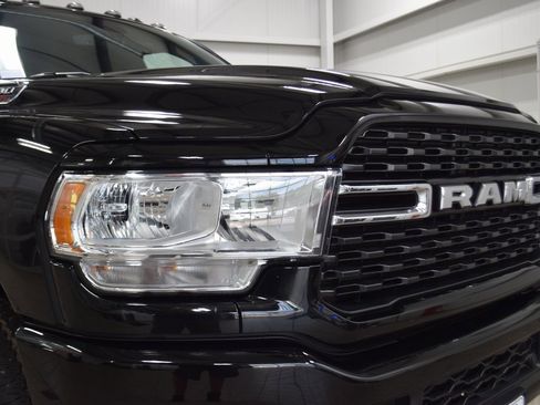 Used 2022 RAM 2500 Big Horn w/ Level C Equiment Group image 9