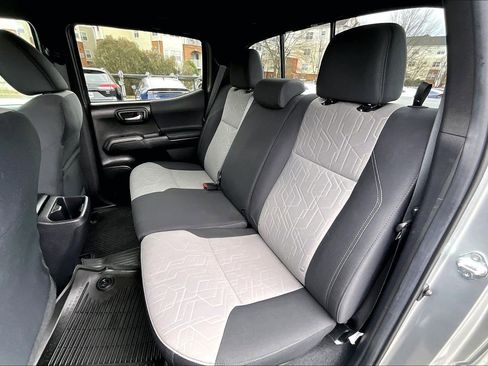 Used 2023 Toyota Tacoma TRD Off-Road image 23