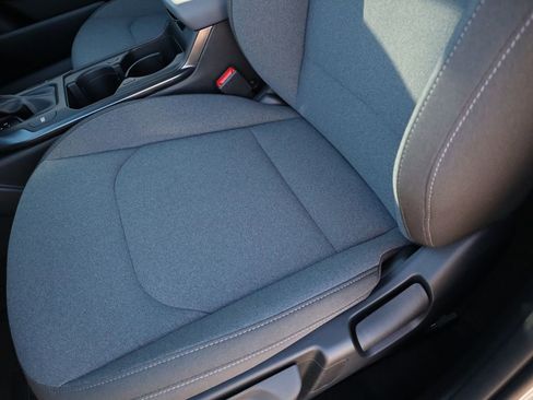 New 2025 Kia K4 LXS image 19