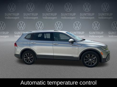Used 2022 Volkswagen Tiguan SE w/ Panoramic Sunroof Package FWD image 8