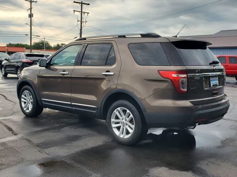 Used 2015 Ford Explorer XLT w/ Equipment Group 202B AWD/4WD image 3