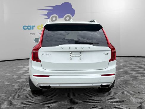 Used 2016 Volvo XC90 T6 Momentum w/ Momentum Plus Package AWD/4WD image 4