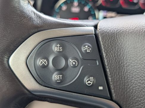 Used 2019 Chevrolet Suburban Premier AWD/4WD image 26