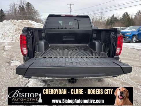 Used 2024 GMC Sierra 1500 SLE image 19