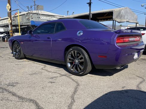 Used 2013 Dodge Challenger SRT8 w/ Harman Kardon Audio Group image 7