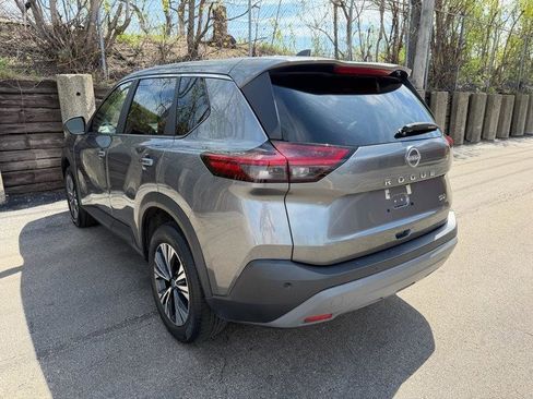 Used 2023 Nissan Rogue SV FWD image 28