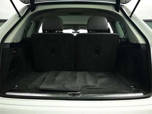 Used 2017 Audi Q7 3.0T Premium Plus image 38