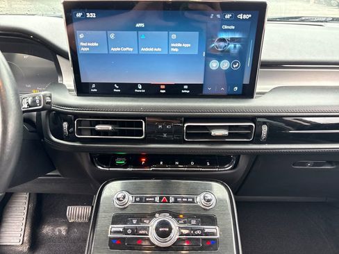 Used 2023 Lincoln Nautilus FWD image 24