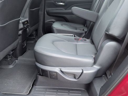 Certified 2026 Toyota Grand Highlander XLE image 24