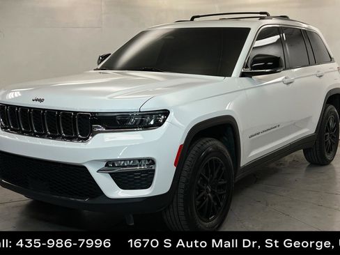 Used 2022 Jeep Grand Cherokee Limited AWD/4WD image 1