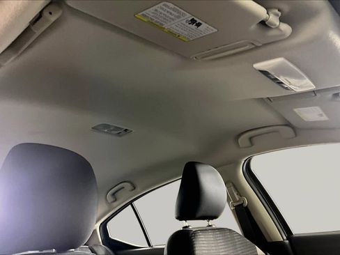 Used 2021 Nissan Versa SV FWD image 14