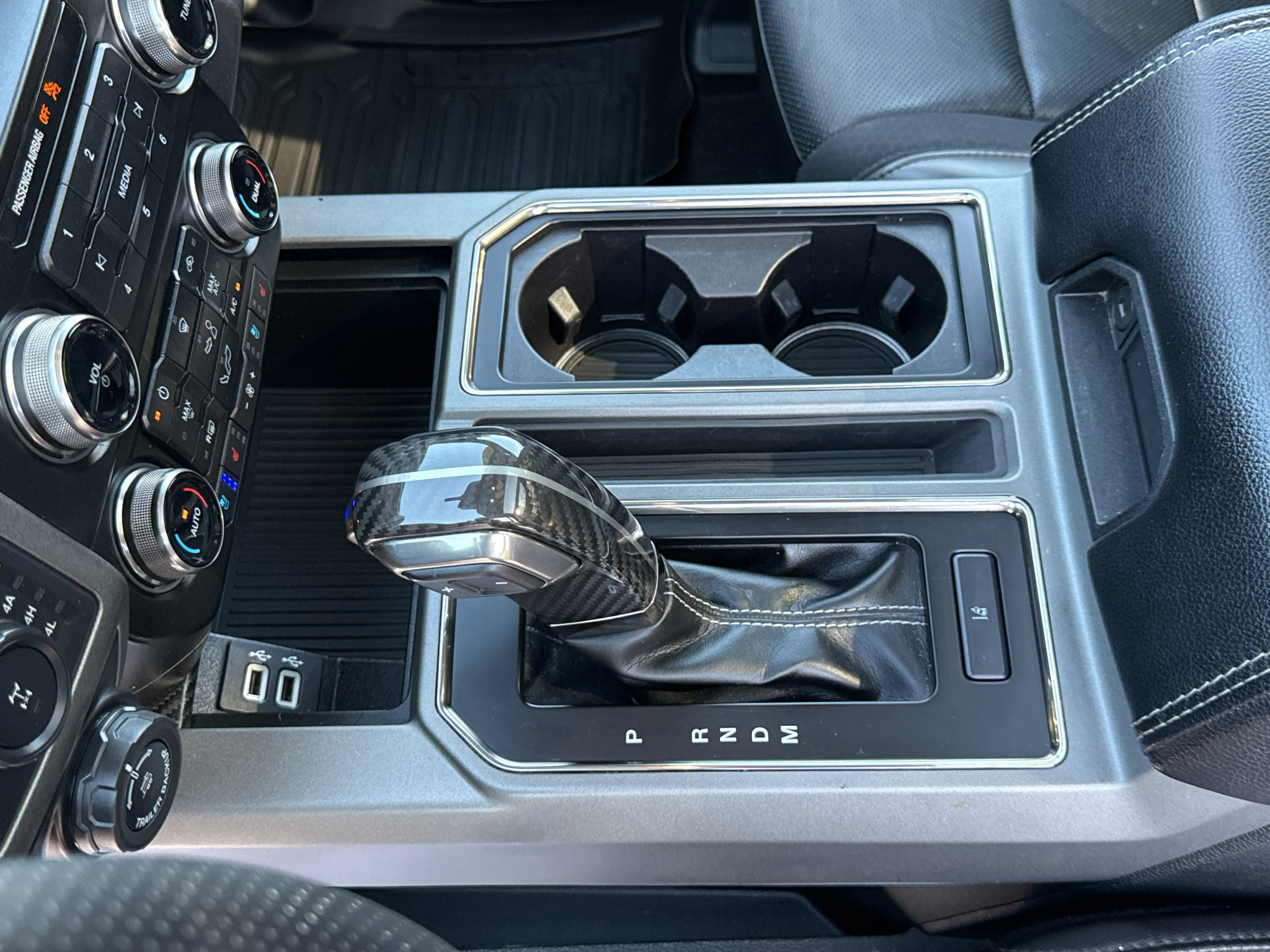 Used 2019 Ford F150 Raptor w/ Equipment Group 802A Luxury AWD/4WD image 23