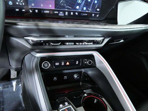 Used 2025 Audi Q5 Premium Plus w/ Premium Plus AWD/4WD image 19