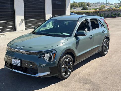 Used 2024 Kia Niro Wind FWD image 2
