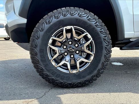 New 2026 Chevrolet Colorado ZR2 w/ Technology Package image 11
