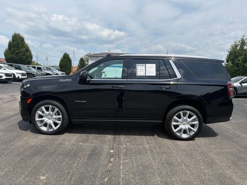Used 2022 Chevrolet Tahoe High Country w/ Premium Package AWD/4WD image 2