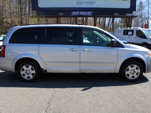 Used 2009 Dodge Grand Caravan SE image 5