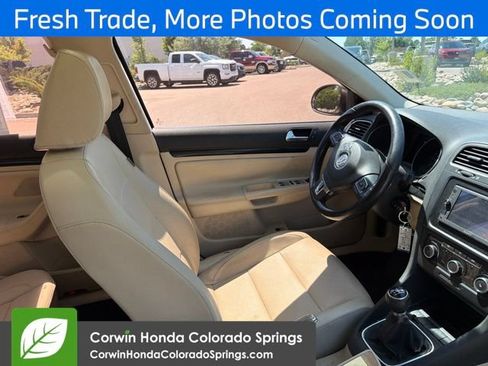 Used 2011 Volkswagen Jetta TDI FWD image 9
