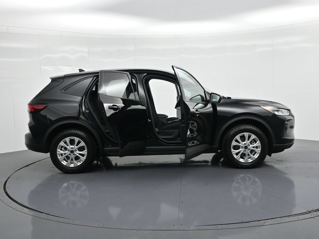 Used 2025 Ford Escape Active w/ Cold Weather Package AWD/4WD image 23
