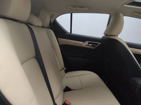 Used 2015 Lexus CT 200h FWD image 19