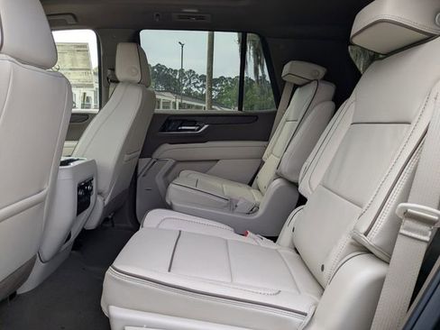 New 2026 GMC Yukon Denali w/ Sun & Power Step Package image 16