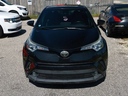 Used 2018 Toyota C-HR XLE FWD image 9