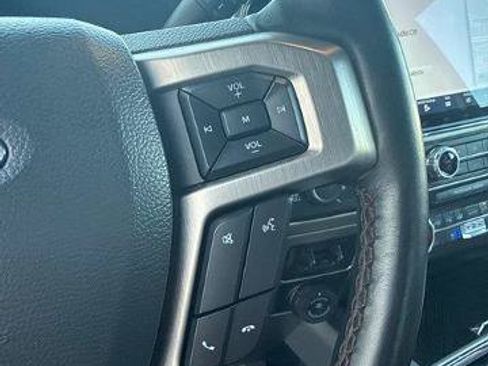 Certified 2022 Ford F250 Platinum w/ FX4 Off-Road Package AWD/4WD image 31