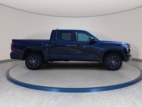 Used 2023 Toyota Tundra Platinum AWD/4WD image 5
