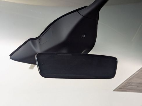 Used 2024 Tesla Model X image 46