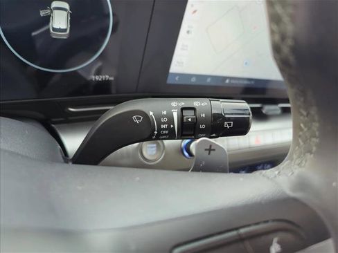 Used 2024 Hyundai Kona Limited FWD image 18