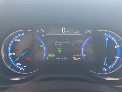 Used 2025 Toyota RAV4 XLE AWD/4WD image 14