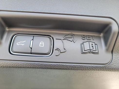 New 2025 Ford Explorer Active w/ Active Comfort Package image 10