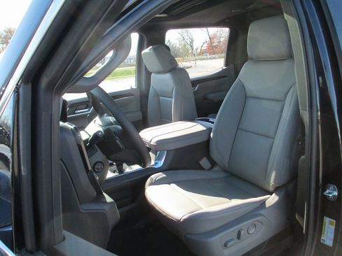 New 2026 GMC Sierra 1500 SLT w/ SLT Premium Plus Package image 12