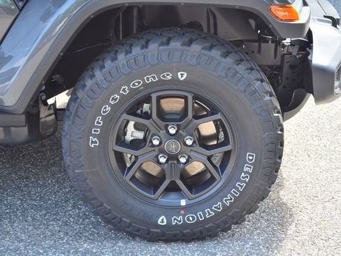 New 2026 Jeep Gladiator Sport AWD/4WD image 10