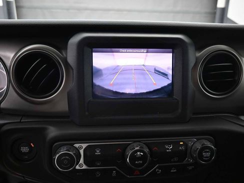 Used 2021 Jeep Wrangler Sport AWD/4WD image 8