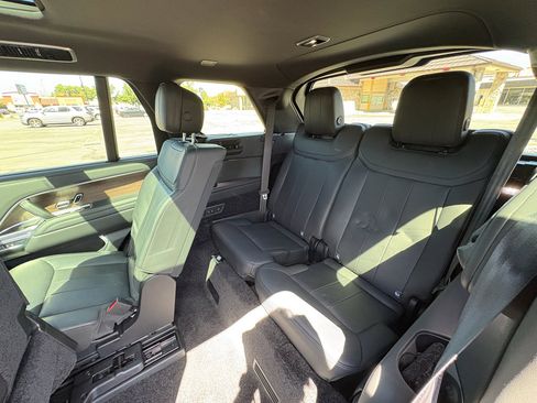 Used 2023 Land Rover Range Rover Long Wheelbase SE AWD/4WD image 25