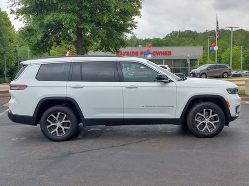 Used 2024 Jeep Grand Cherokee L Limited AWD/4WD image 31