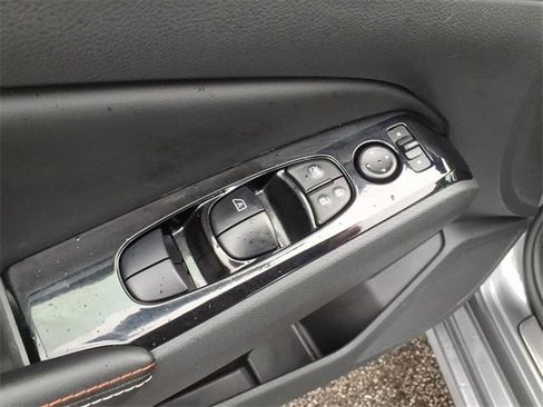 Used 2024 Nissan Altima 2.0 SR image 11